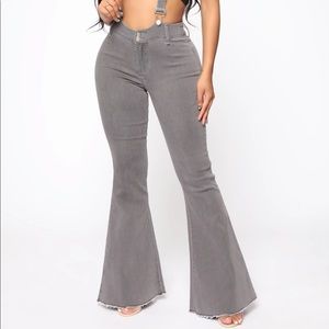 Fashion nova saved by the bell bottom jeans